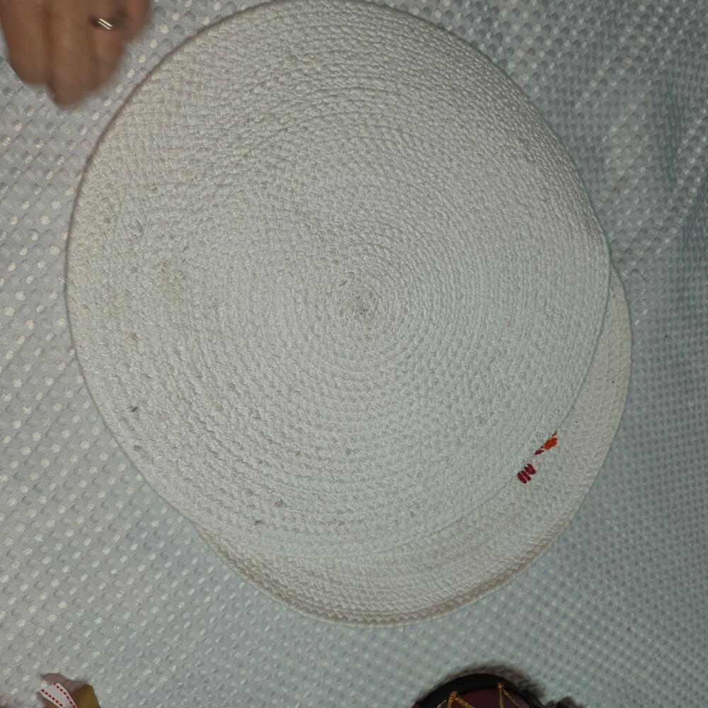 SET OF 2 TROPICAL HANBRAIDED ROUND PLACEMATS - Picture 2 of 3